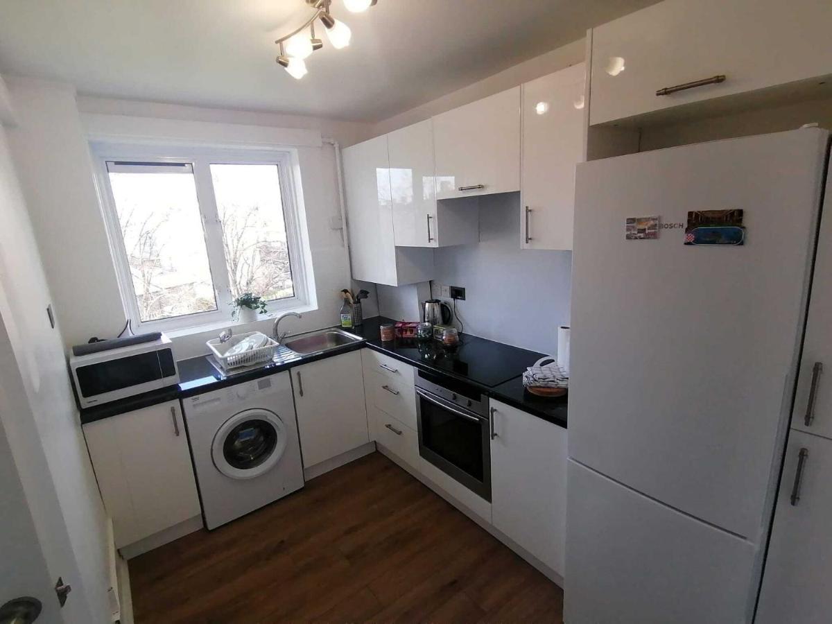 White City Apartment, Your London Stay ภายนอก รูปภาพ