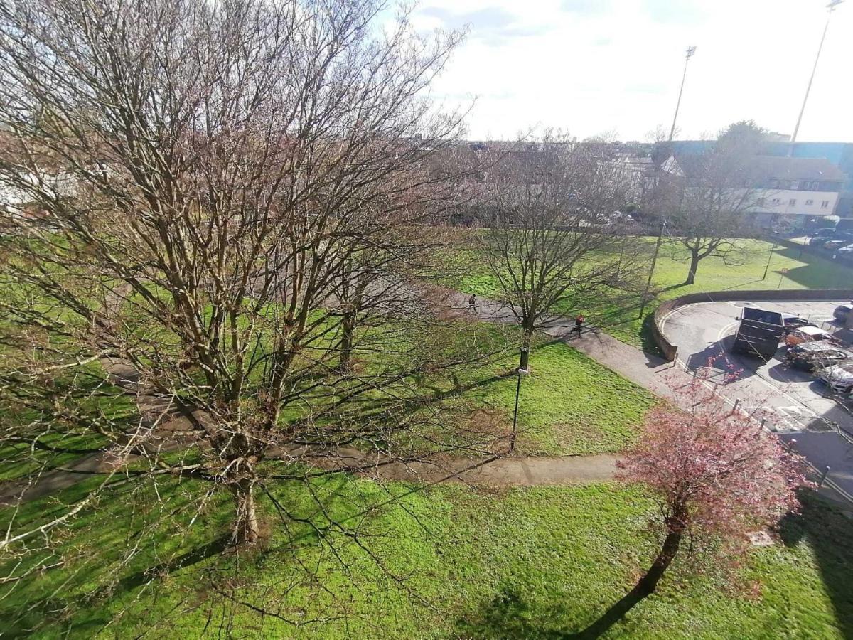 White City Apartment, Your London Stay ภายนอก รูปภาพ