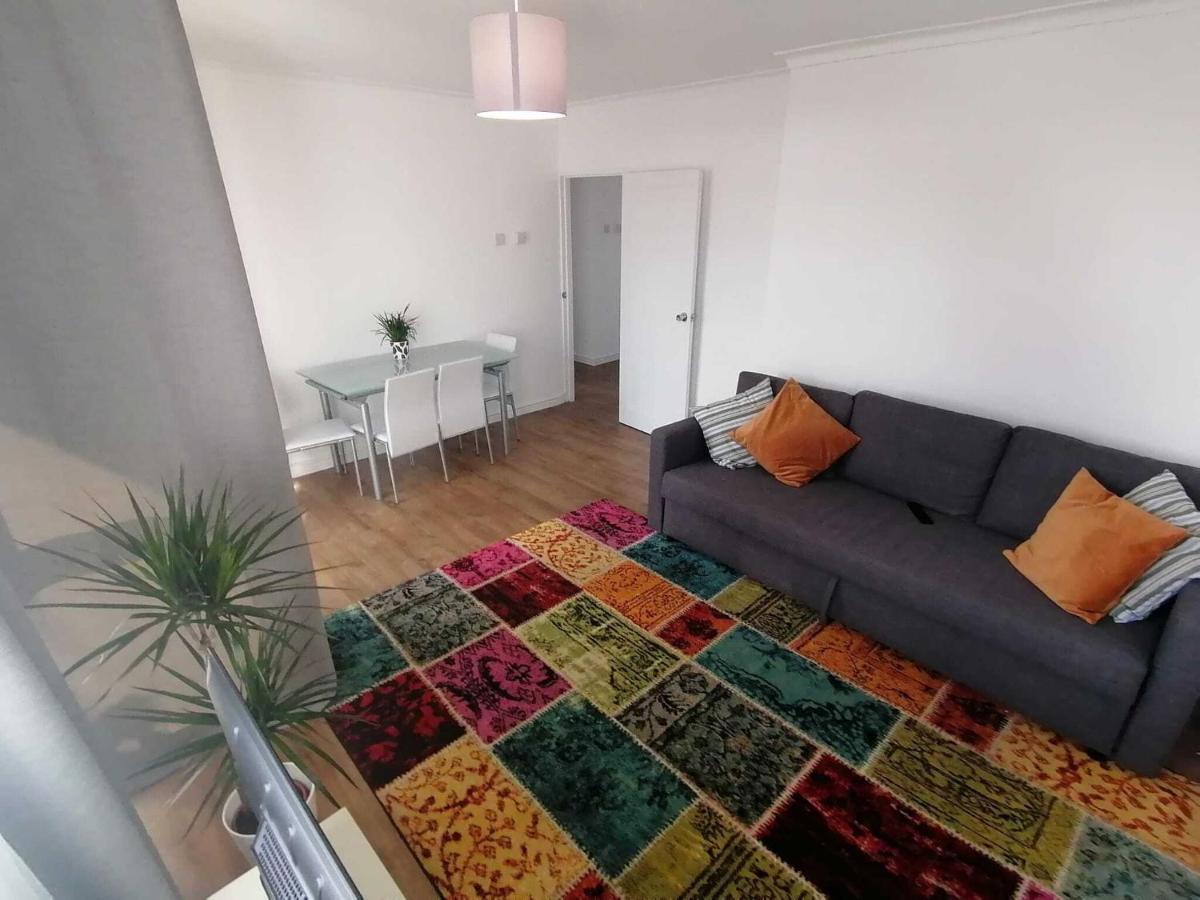 White City Apartment, Your London Stay ภายนอก รูปภาพ